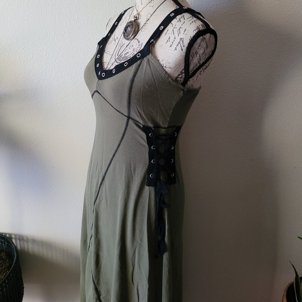 Social Collision Green & Black Lace-Up Dress - Picture 4 of 8
